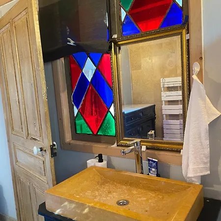 Bed & Breakfast Gite 2chambres 2 Salles De Bain, Logement Entier En Rez De Jardin, Entree Privee