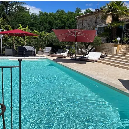 Gite 2chambres 2 Salles De Bain, Logement Entier En Rez De Jardin, Entree Privee