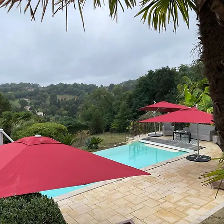 Gite 2chambres 2 Salles De Bain, Logement Entier En Rez De Jardin, Entree Privee Bed & Breakfast