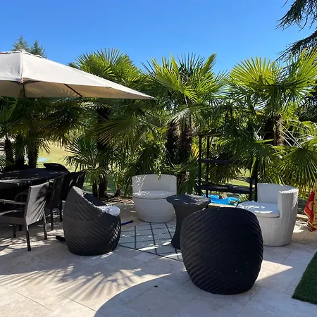 Bed & Breakfast Gite 2chambres 2 Salles De Bain, Logement Entier En Rez De Jardin, Entree Privee *