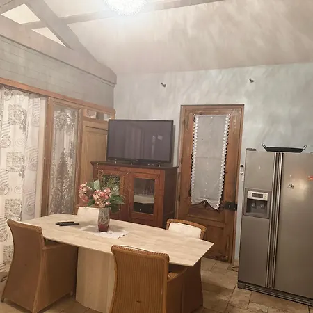 Gite 2chambres 2 Salles De Bain, Logement Entier En Rez De Jardin, Entree Privee