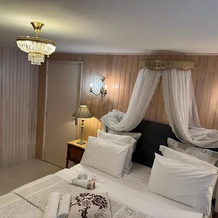 Bed & Breakfast Gite 2chambres 2 Salles De Bain, Logement Entier En Rez De Jardin, Entree Privee *