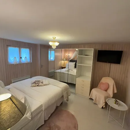 Bed & Breakfast Gite 2chambres 2 Salles De Bain, Logement Entier En Rez De Jardin, Entree Privee *