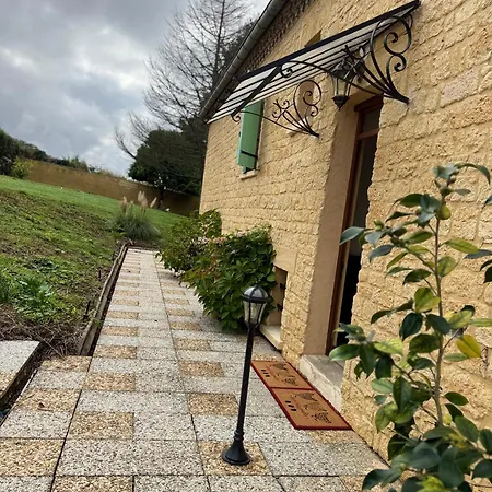 Gite 2chambres 2 Salles De Bain, Logement Entier En Rez De Jardin, Entree Privee Bed & Breakfast
